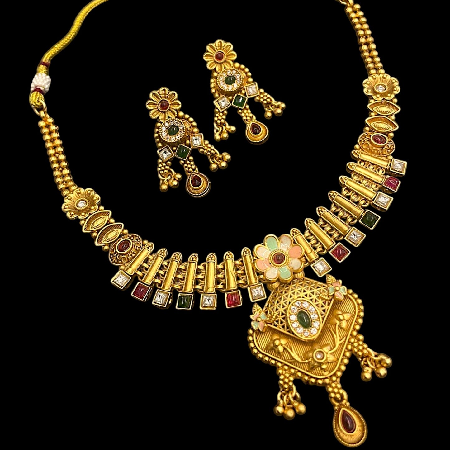 Elegant Antique Rajwadi Multicolor Necklace Set