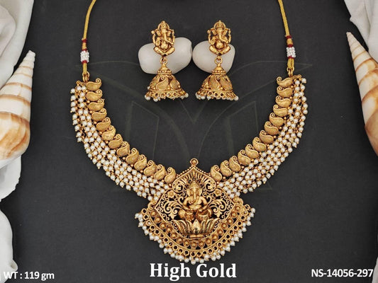 A stunning God Ganesha pendant nestled among clustered pearls.