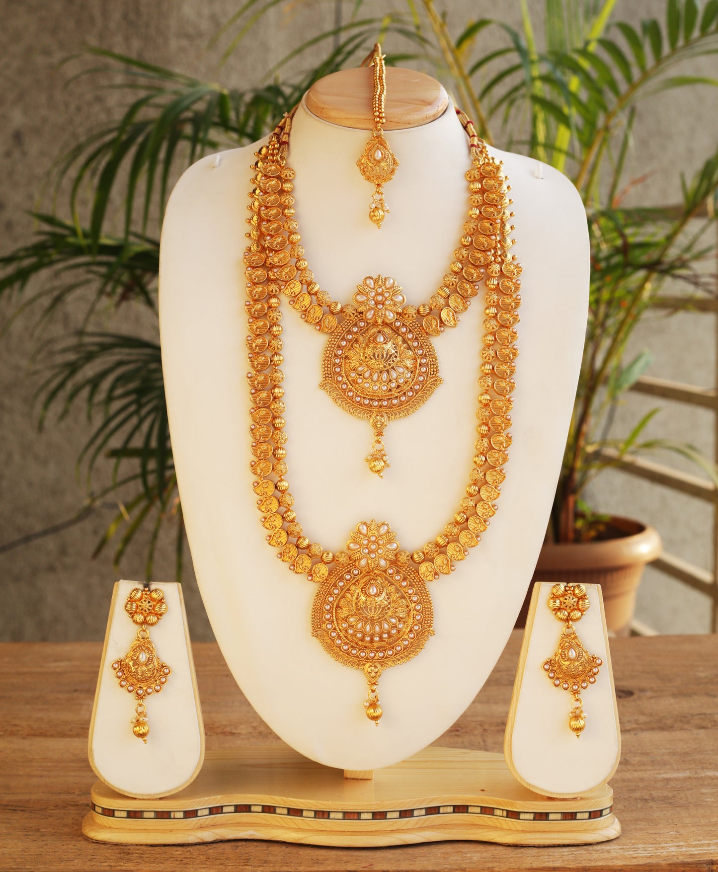 South Indian White Color Haram Set