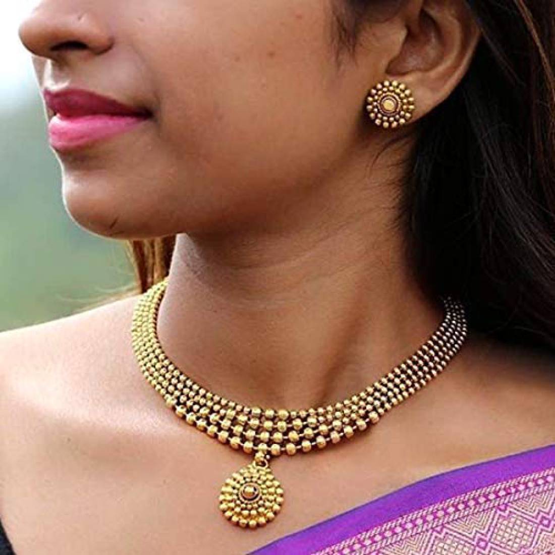 Shiny Golden Color Short Necklace Set