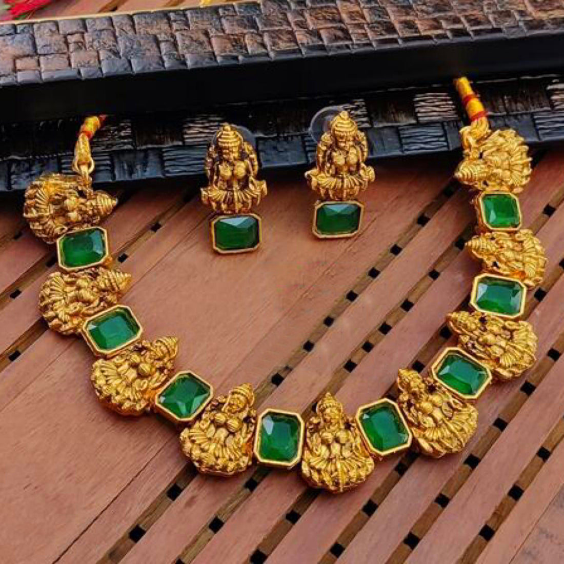 Laxmi choker necklace Set