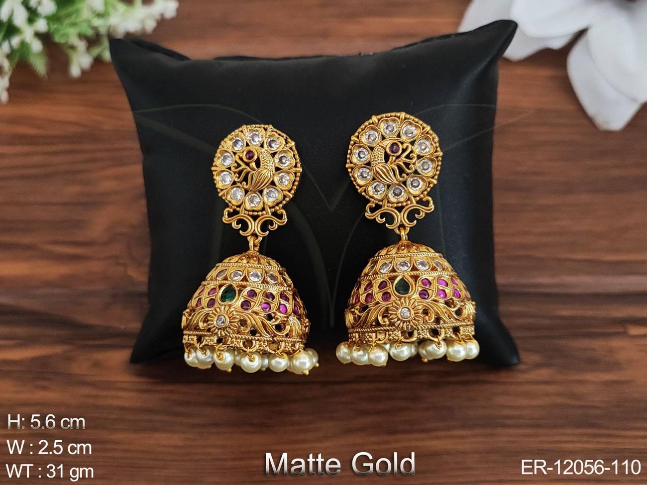 Crafted with precision to create a beautiful, timeless look, this earring is both stylish and elegant.