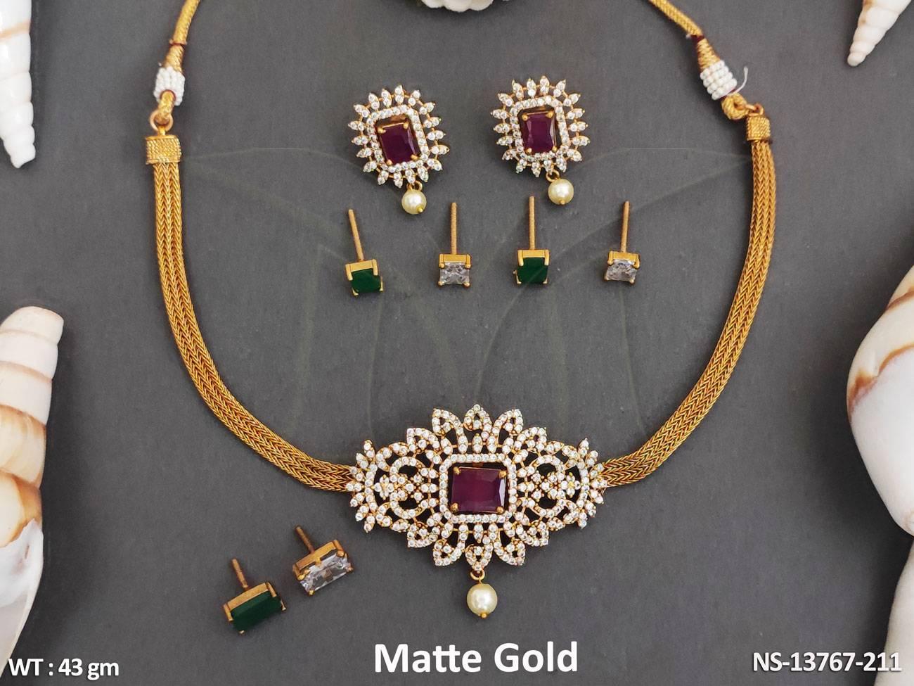 Full Stone Designer Wear Matte Gold Polish Kemp Choker Necklace Set