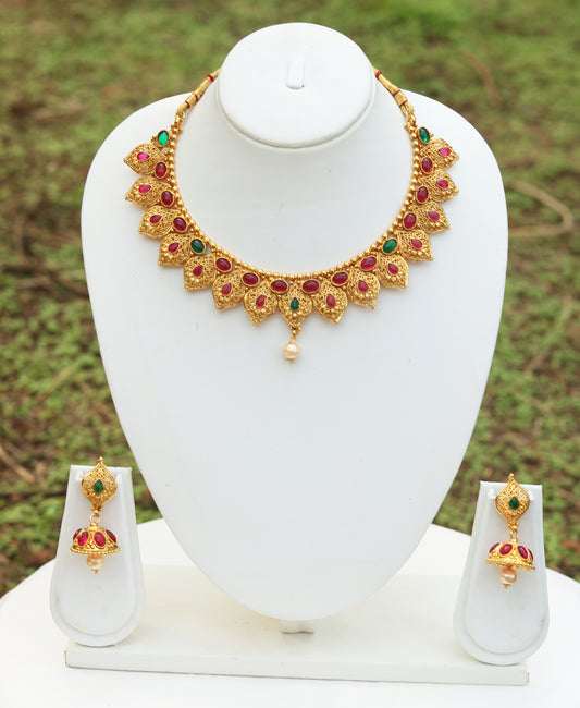 Latest Design Green Maroon Short Necklace Set