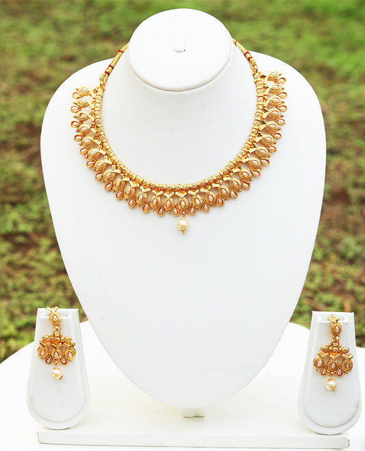 Shiny White Color Short Necklace Set