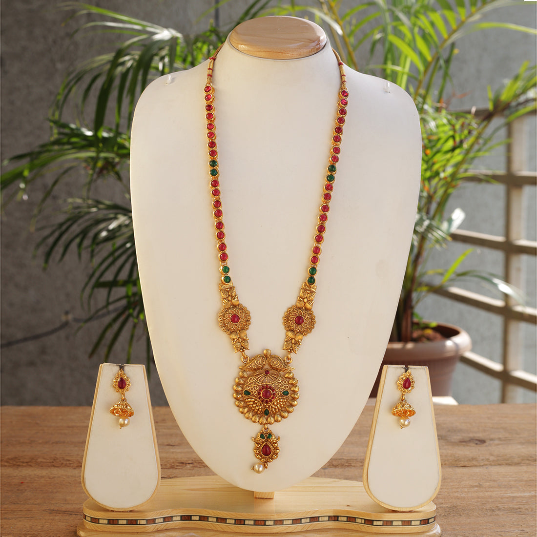 Unique Design Green Maroon Color Long Necklace Set
