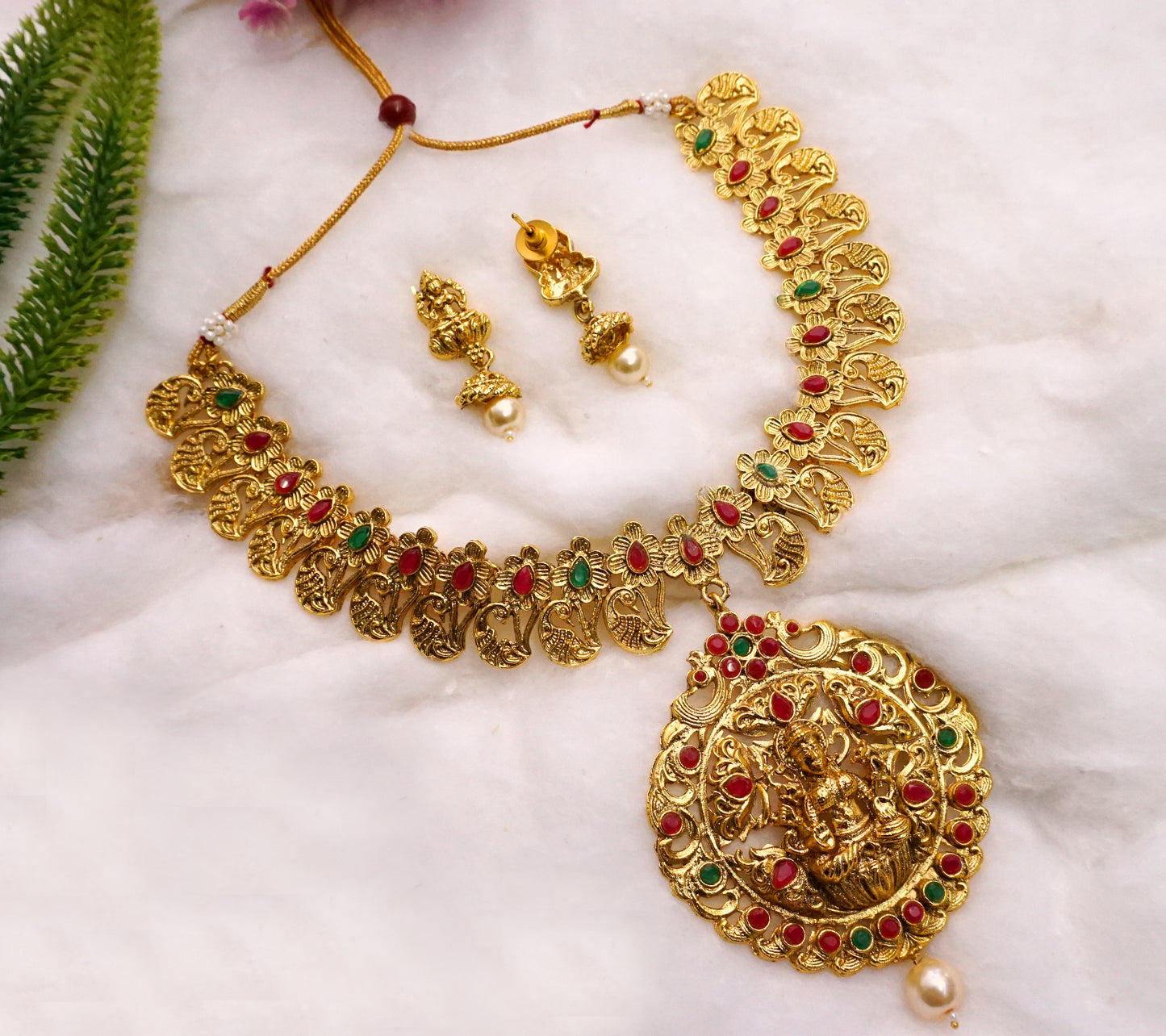 Laxmi Peacock Style Traditional Short Necklace With Earring