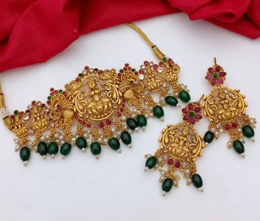 Laxmi Choker Necklace Set With Earring